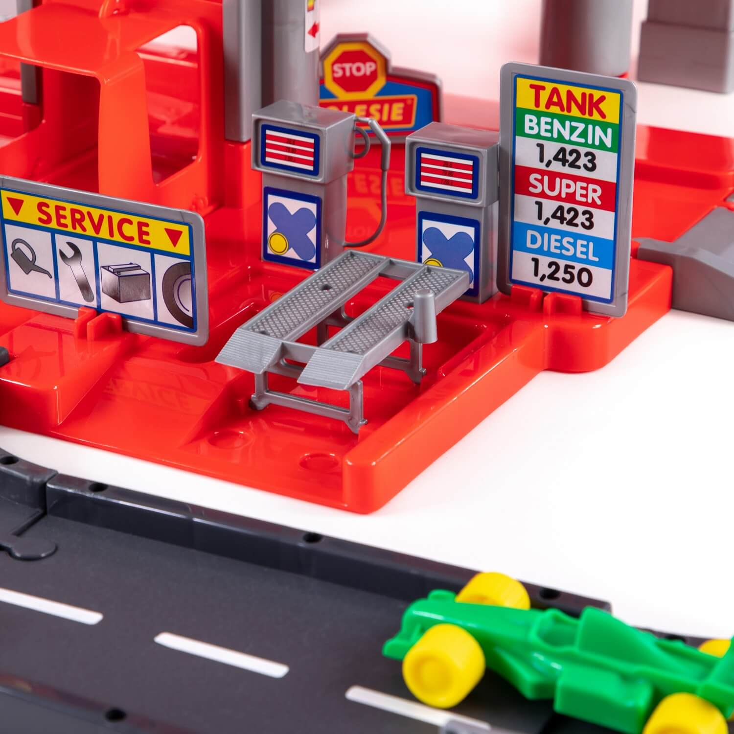 Parking 4-poziomowy z drogą i samochodami, czerwony (w pudełku) Parking 4-poziomowy z drogą i samochodami, czerwony (w pudełku) Ref. 44723 - photo #11